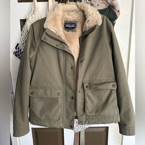 Patagonia women’s maple grove jacket size large khaki/sage